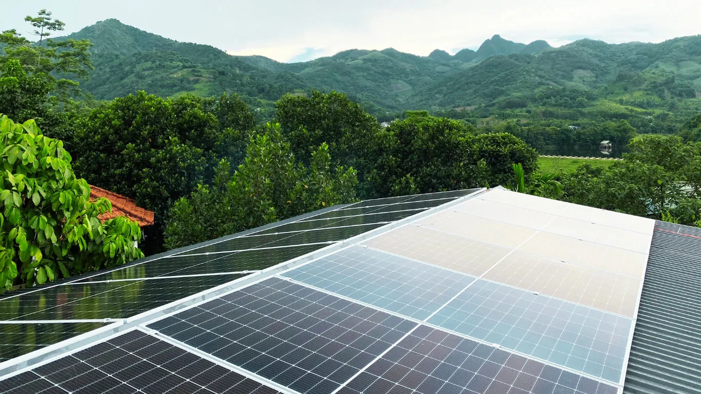 Tuổi thọ pin mặt trời bao nhiêu năm?